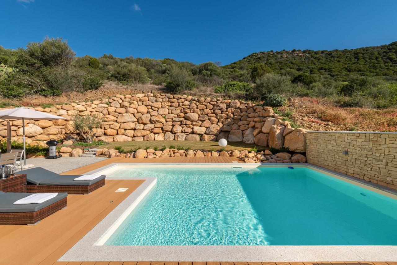 Villa Sa Rocca Junior & Suite Chia Exterior photo