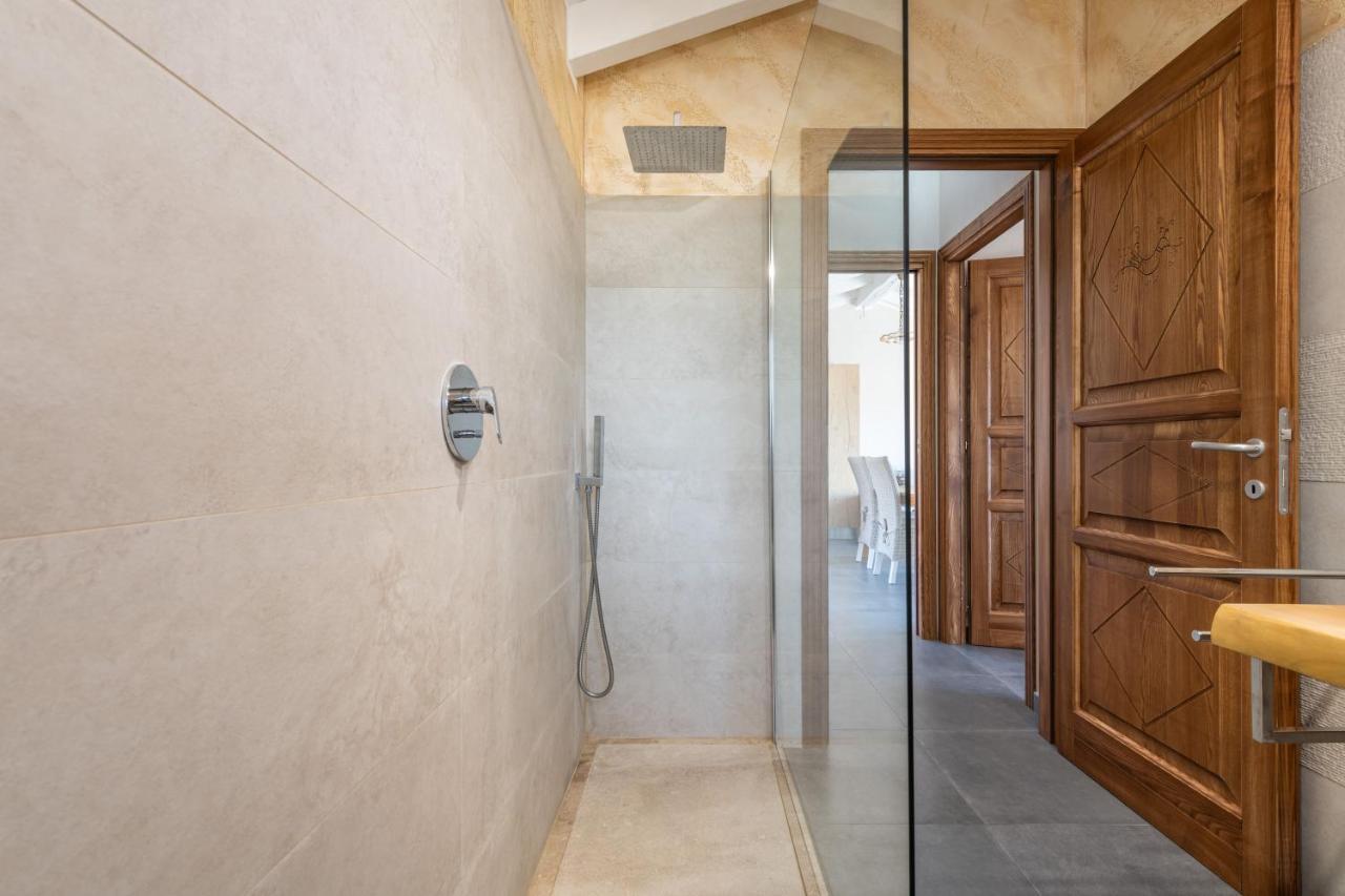 Villa Sa Rocca Junior & Suite Chia Exterior photo