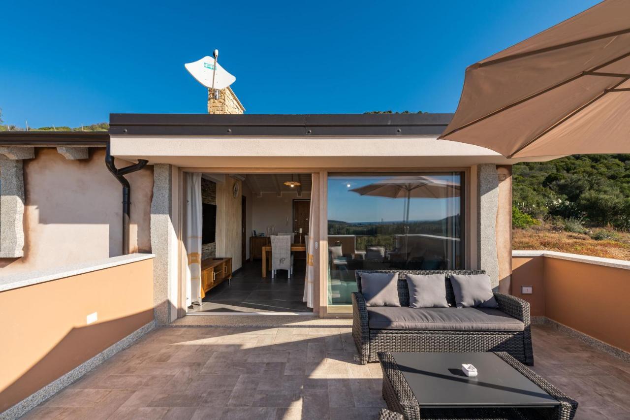 Villa Sa Rocca Junior & Suite Chia Exterior photo